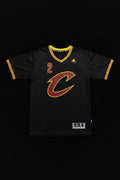 Camiseta con mangas Kyrie Irving de los Cleveland Cavaliers