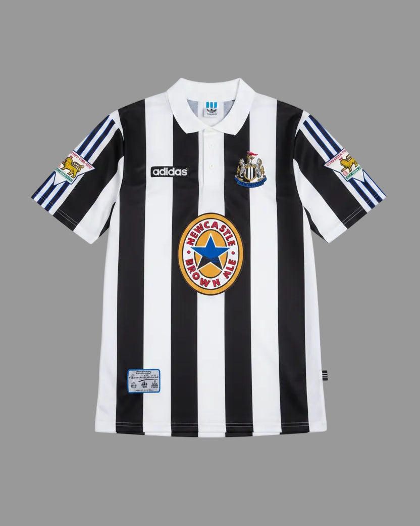 Camiseta local del Newcastle United 95/97